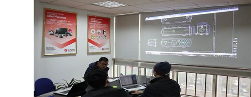 সম্পর্কে সর্বশেষ কোম্পানি খবর রাজকীয় প্রযুক্তি দ্বারা আধুনিক উত্পাদনের জন্য কাস্টমাইজড এবং উদ্ভাবনী পিভিডি লেপ মেশিন